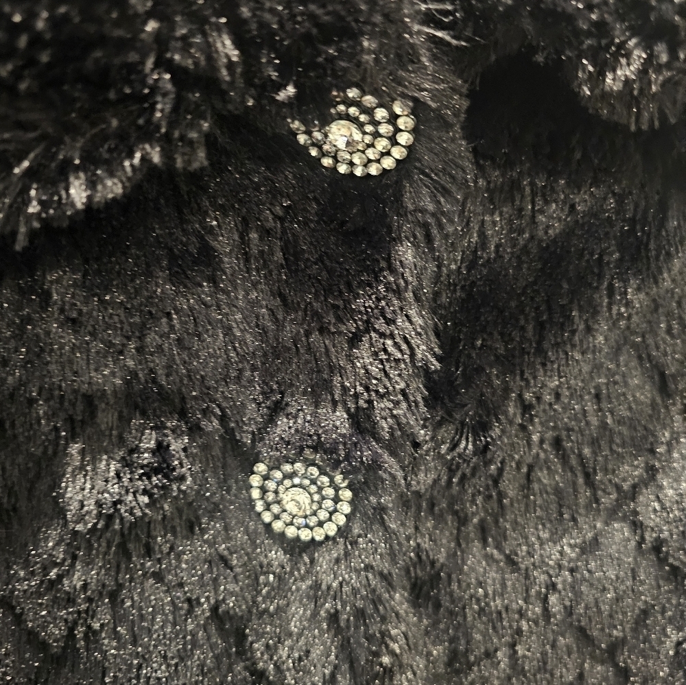 Me Jane Black Faux Fur Jacket Size M Rhinestone Button Plush Coat - Picture 2 of 10